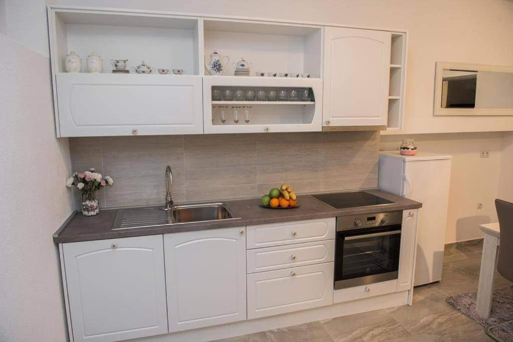 Apartman Cezar2 โรกอซนิซา ภายนอก รูปภาพ