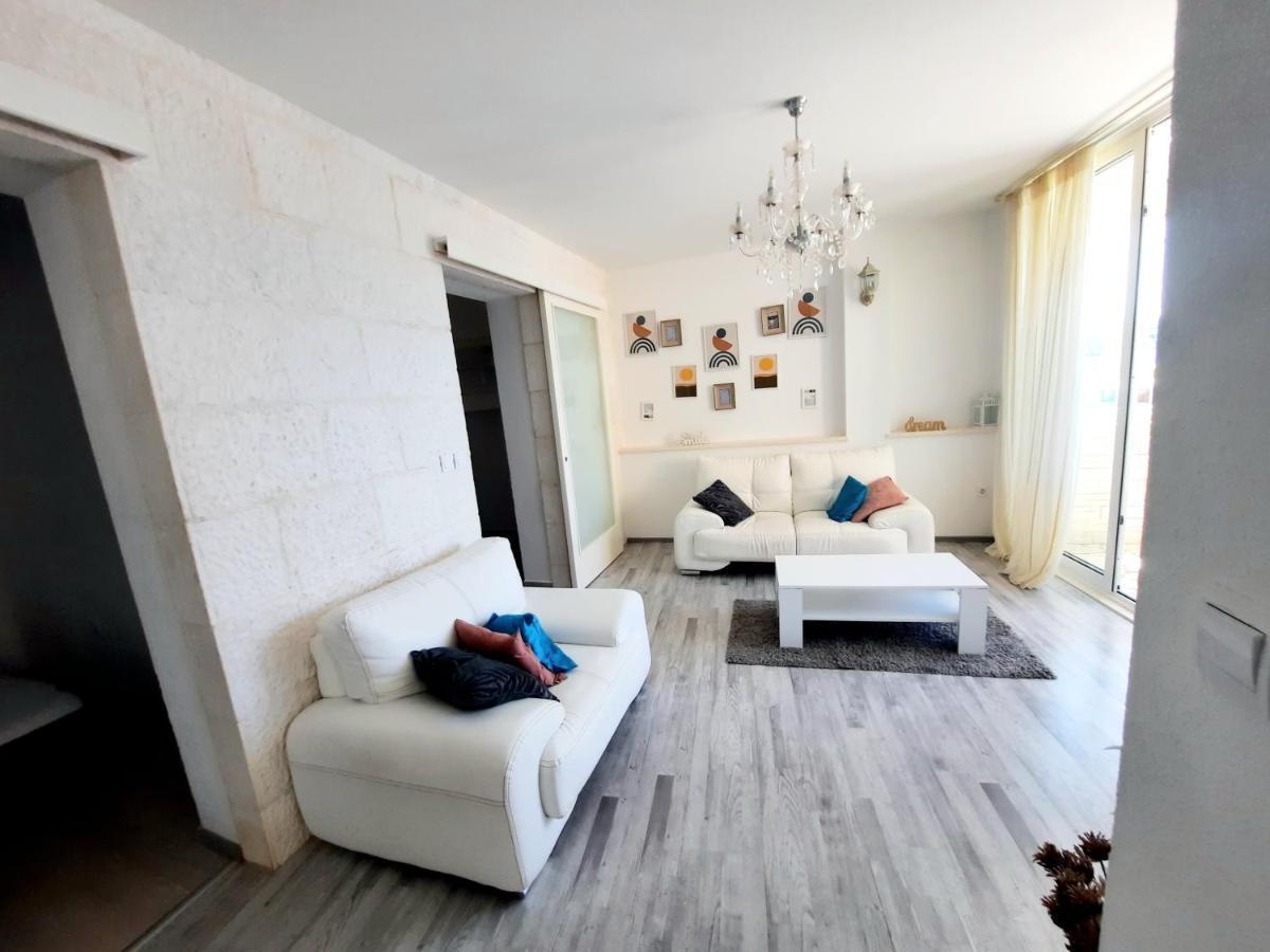 Apartman Cezar2 โรกอซนิซา ภายนอก รูปภาพ